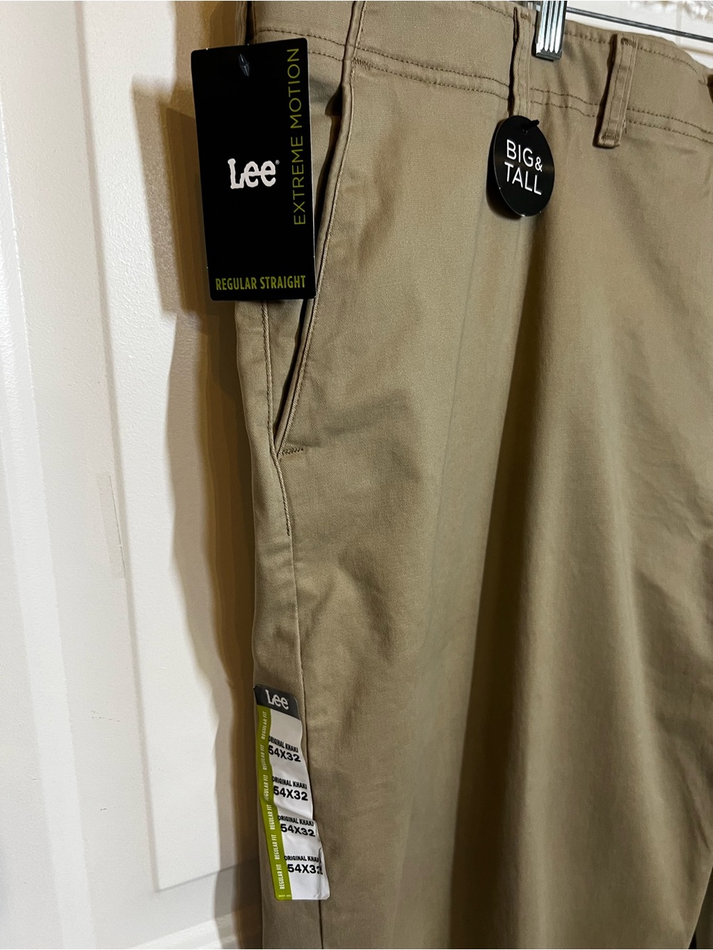 Lee Extreme Motion Big & Tall Khaki Pants 54x32 Regular Straight NWT - Picture 3 of 4
